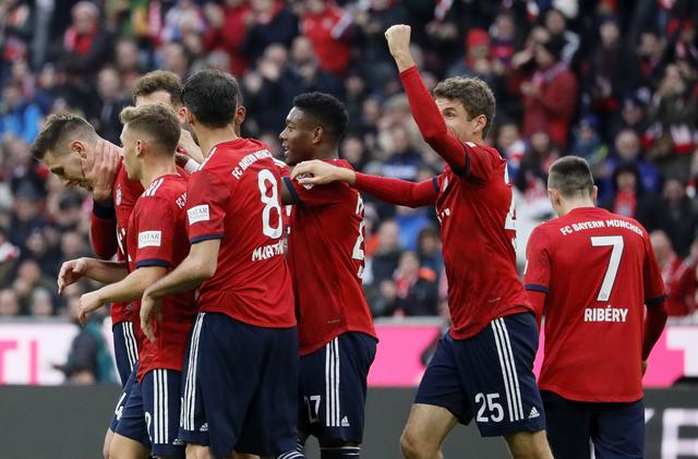 同一天绝代双骄各进一球！以下是媒体对C罗和梅西的...（C罗与梅西同日各入一球：媒体综述）