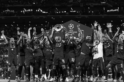 德罗西取热那亚生涯首胜，率队时隔239天再次意甲主场赢球