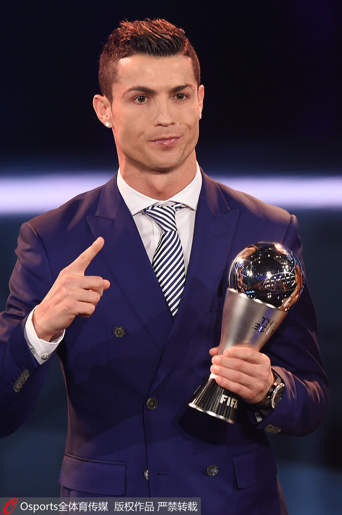 TA：利物浦担心伊萨克遭遇重伤，有可能在冬窗继续引进前锋（TA：伊萨克疑似重伤引发利物浦担忧，冬窗或再引进前锋）