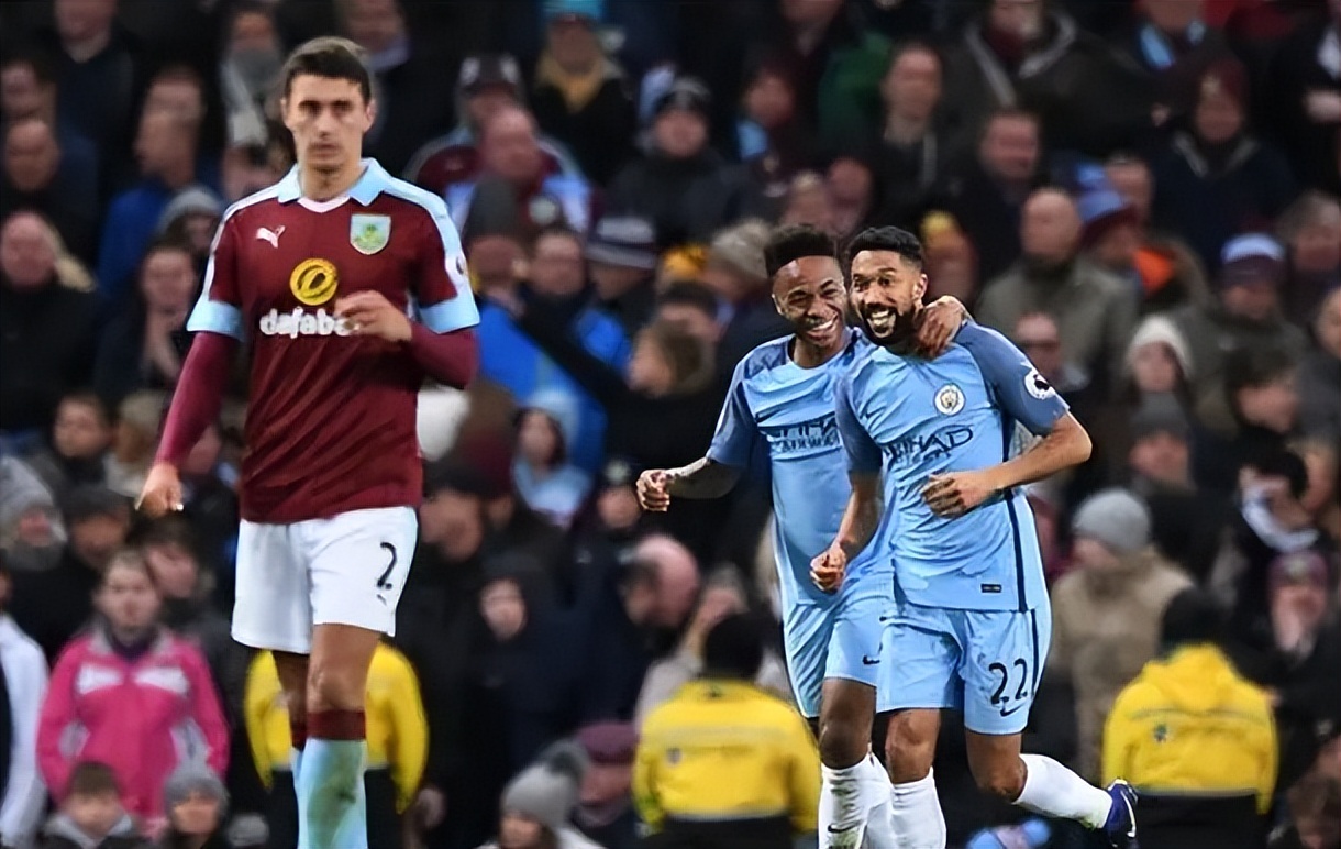 那一瞬间，防线彻底乱了（顷刻间，防线彻底瓦解）