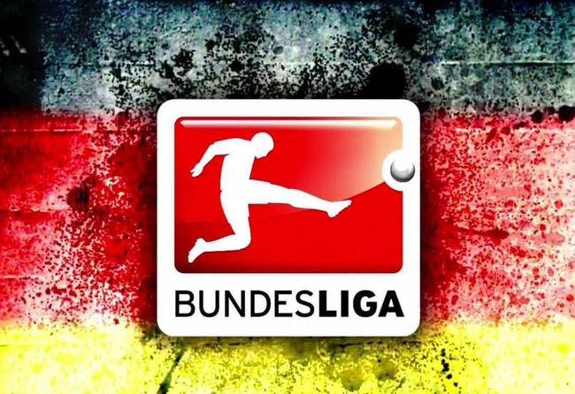 安东尼绝了！反击挑射破门+4天造4球，率队2-0进欧联前8争冠大热（安东尼状态爆棚！反击挑射破门，4天造4球，带队2-0晋级欧联八强成夺冠热门）