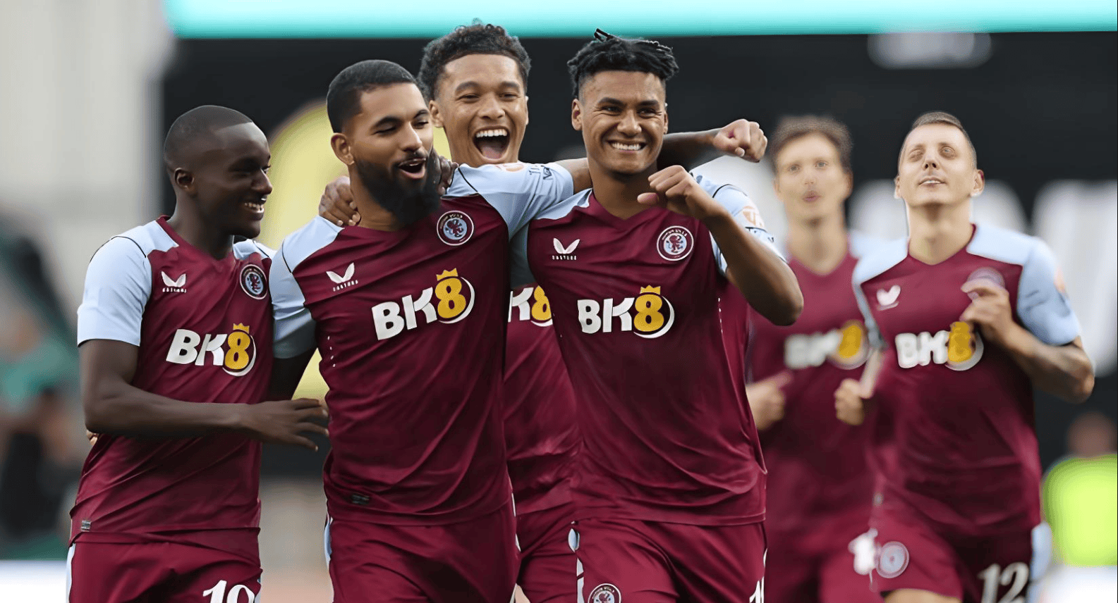 马特乌斯：我和马拉多纳就像梅西和C罗，但我们场外相处更多（马特乌斯：我与马拉多纳如梅西与C罗，但私下互动更多）