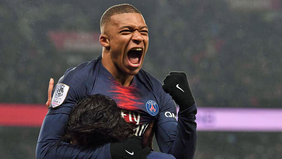 泰州常规赛阶段曾0-4负于南通，而决赛泰州点球战胜南通夺冠（常规赛0-4负南通，泰州决赛点球逆袭夺冠）