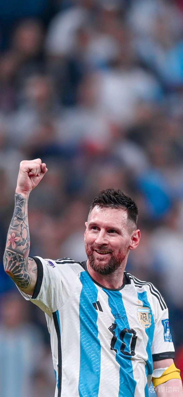 半场：莱比锡1-0斯图加特，沙博特自摆乌龙（半场战报：莱比锡暂1-0领先斯图加特，沙博特不慎自摆乌龙）