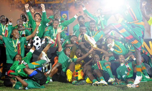 速滑世界杯宁忠岩连场激战已拼下四块奖牌 走出痛苦过往要再攀冬奥巅峰（速滑世界杯宁忠岩鏖战连场斩获四枚奖牌 走出阴霾再冲冬奥巅峰）